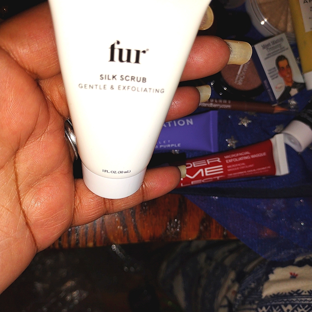 🔥NEW! Fur Silkening Exfoliating Scrub 🔥